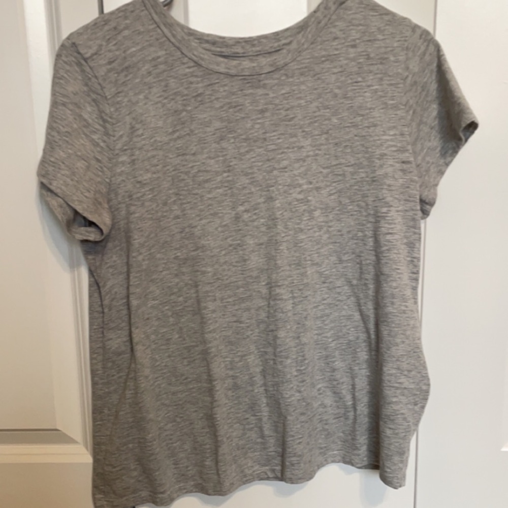 Short sleeve tee